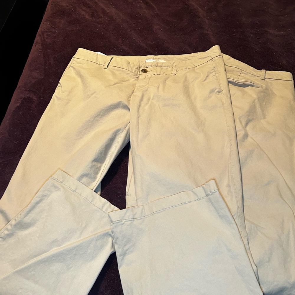 Old Navy Women's Cream Secret-Slim Pockets Boot Cut Pants